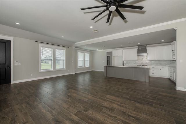 4119 Golden Eagle Drive, Bryan, TX 77808