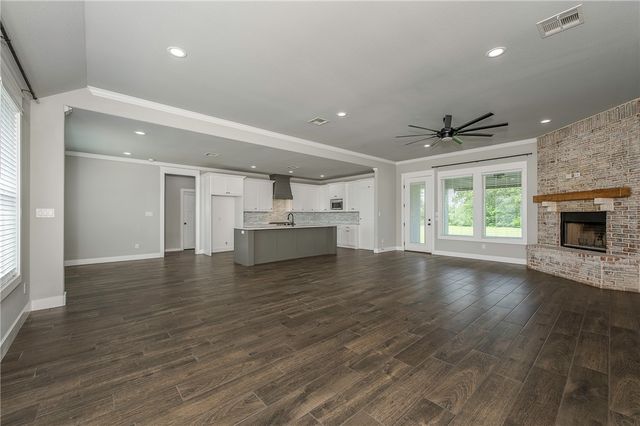 4119 Golden Eagle Drive, Bryan, TX 77808