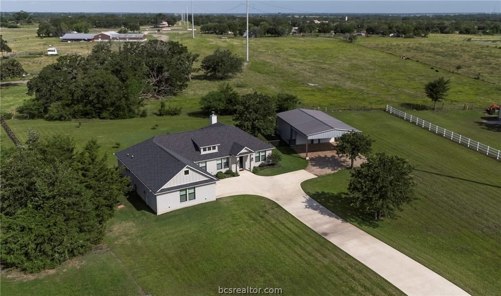 4119 Golden Eagle Drive, Bryan, TX 77808 — photo 2