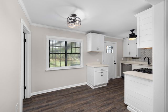 8424 OLD MEMPHIS RD, Brighton, TN 38011