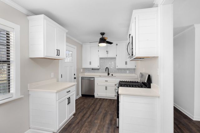 8424 OLD MEMPHIS RD, Brighton, TN 38011