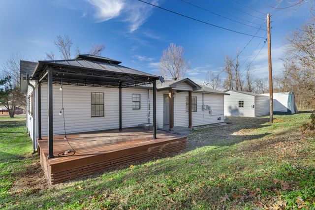 8424 OLD MEMPHIS RD, Brighton, TN 38011