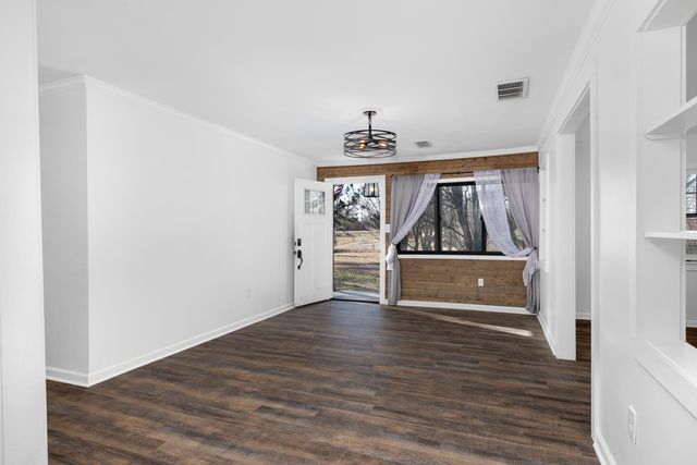 8424 OLD MEMPHIS RD, Brighton, TN 38011