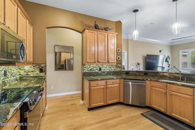 1753 RISING OAKS Drive, Jacksonville, FL 32223