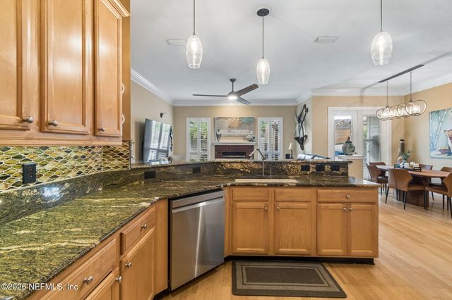 1753 RISING OAKS Drive, Jacksonville, FL 32223