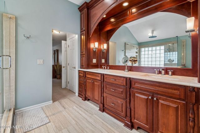 1753 RISING OAKS Drive, Jacksonville, FL 32223
