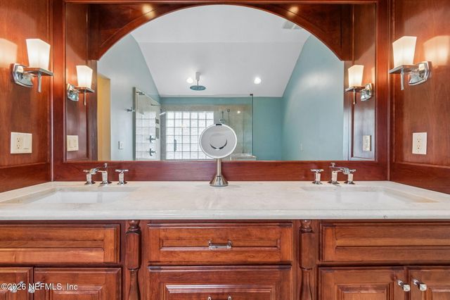 1753 RISING OAKS Drive, Jacksonville, FL 32223