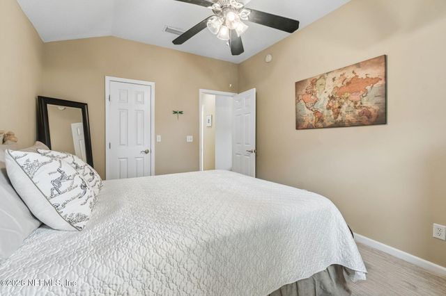 1753 RISING OAKS Drive, Jacksonville, FL 32223