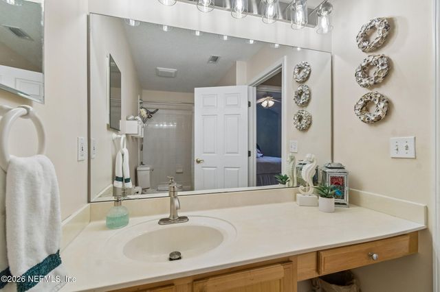 1753 RISING OAKS Drive, Jacksonville, FL 32223