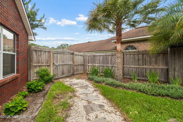1753 RISING OAKS Drive, Jacksonville, FL 32223