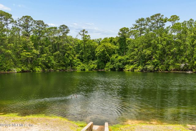 1753 RISING OAKS Drive, Jacksonville, FL 32223