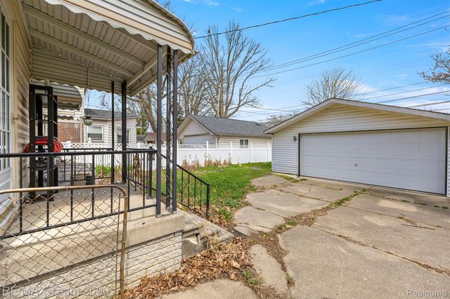 3337 Edgewood Street, Dearborn, MI 48124