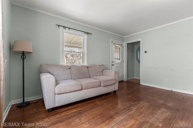 3337 Edgewood Street, Dearborn, MI 48124