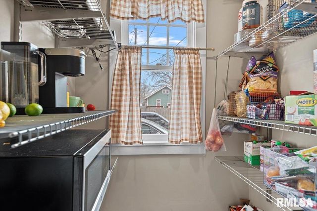 1540 N 3RD Street, Springfield, IL 62702