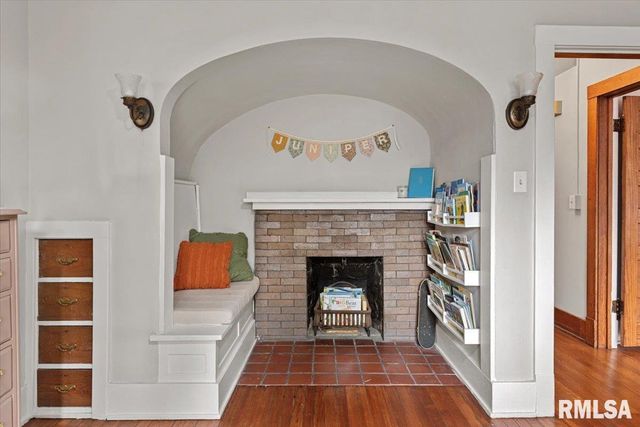 1540 N 3RD Street, Springfield, IL 62702