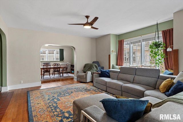 1540 N 3RD Street, Springfield, IL 62702