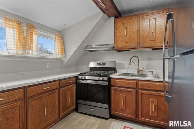 1540 N 3RD Street, Springfield, IL 62702