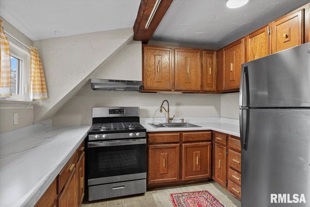 1540 N 3RD Street, Springfield, IL 62702