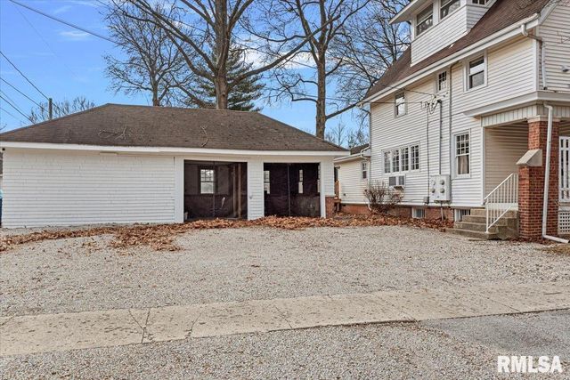 1540 N 3RD Street, Springfield, IL 62702