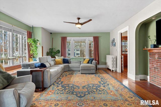 1540 N 3RD Street, Springfield, IL 62702