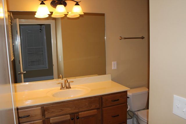 2325 River Terrace Dr, Murfreesboro, TN 37129