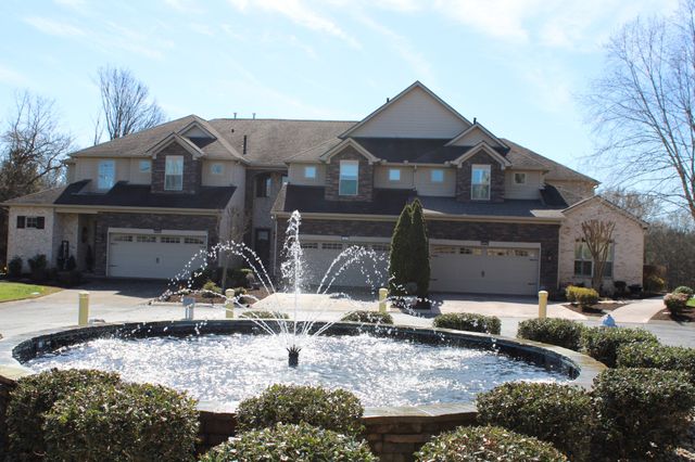 2325 River Terrace Dr, Murfreesboro, TN 37129