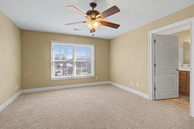 2325 River Terrace Dr, Murfreesboro, TN 37129