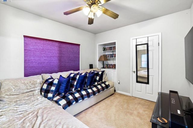 835 Apgar St, Oakland, CA 94608