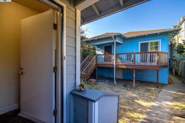 835 Apgar St, Oakland, CA 94608