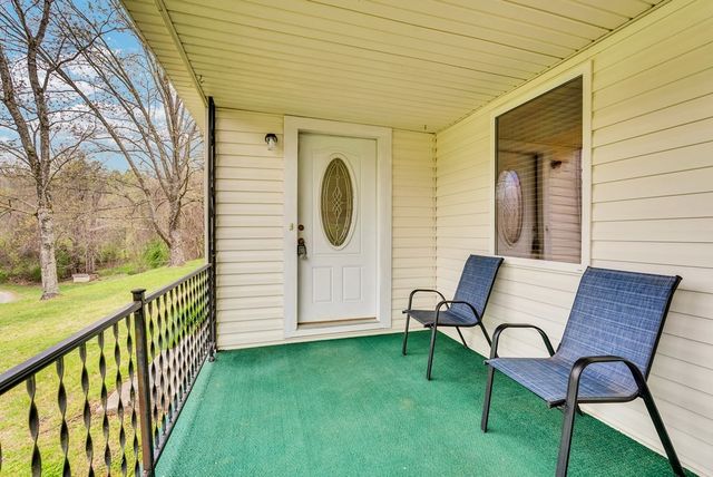 1447 Dry Shave Rd, Mcminnville, TN 37110