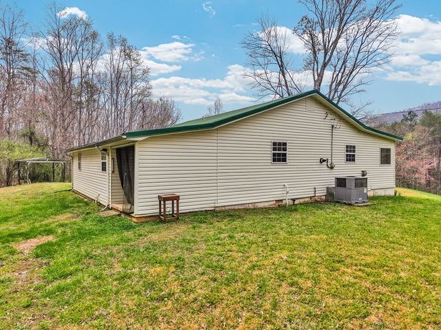 1447 Dry Shave Rd, Mcminnville, TN 37110