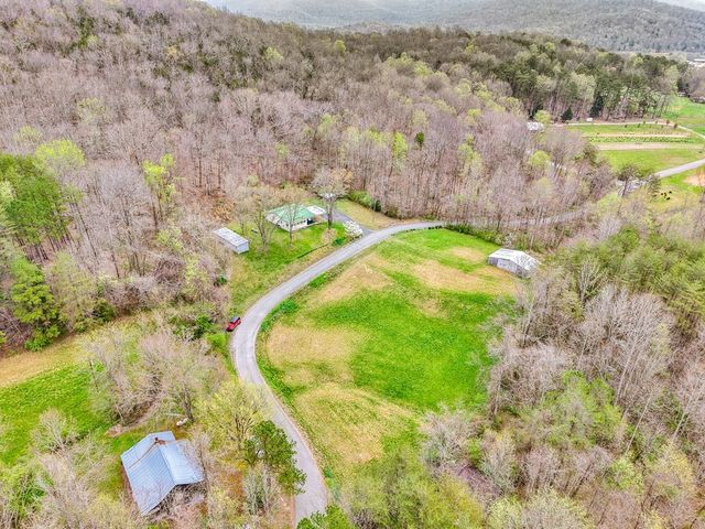 1447 Dry Shave Rd, Mcminnville, TN 37110
