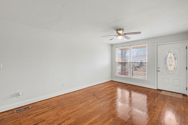 3208 Mayer Ln, Nashville, TN 37218