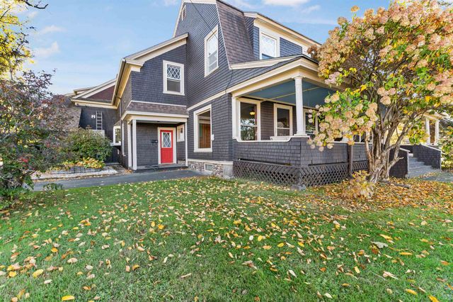 30 Pleasant Street, Colebrook, NH 03576