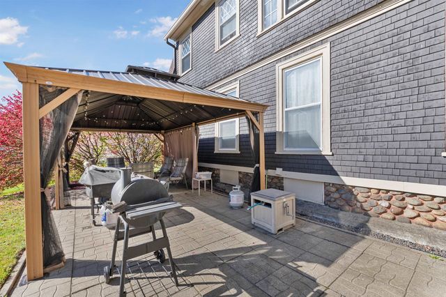 30 Pleasant Street, Colebrook, NH 03576