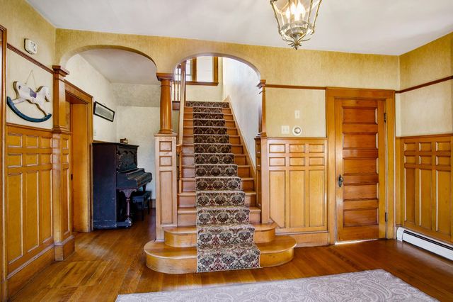 30 Pleasant Street, Colebrook, NH 03576