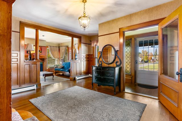 30 Pleasant Street, Colebrook, NH 03576