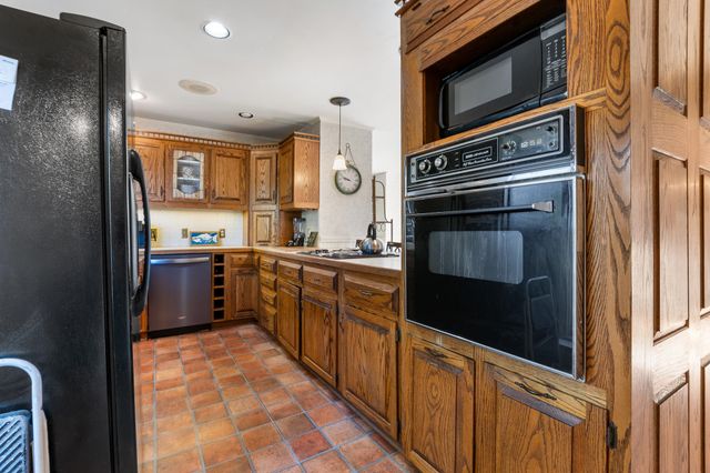 30 Pleasant Street, Colebrook, NH 03576