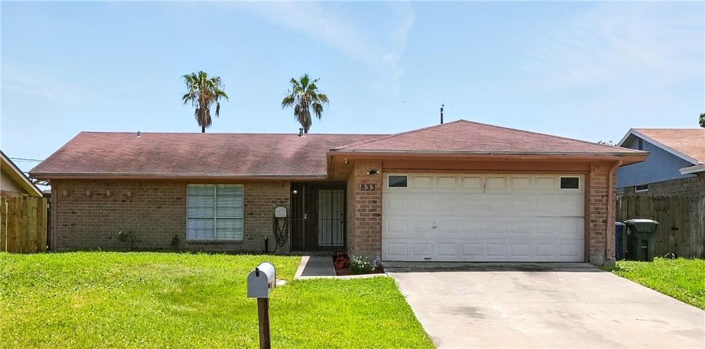 833 Orleans Dr, Corpus Christi, TX 78418