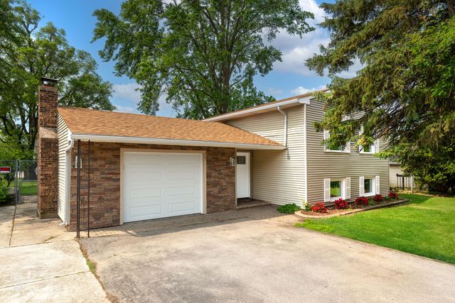 337 E Briarcliff Road, Bolingbrook, IL 60440
