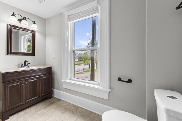 1093 E Long Street, Columbus, OH 43203