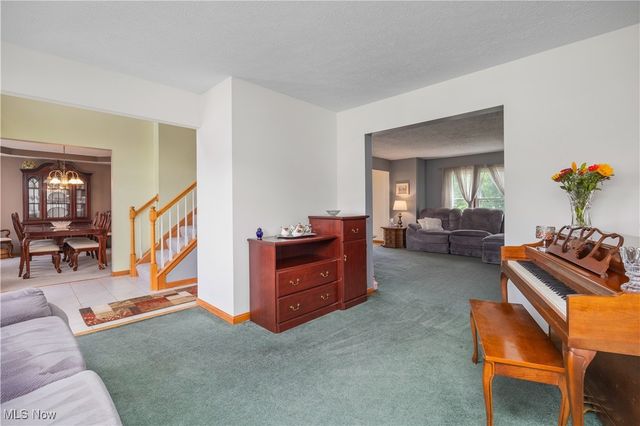 5528 Robert Court, North Ridgeville, OH 44039