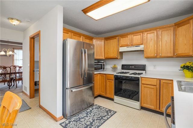 5528 Robert Court, North Ridgeville, OH 44039