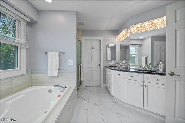 5528 Robert Court, North Ridgeville, OH 44039