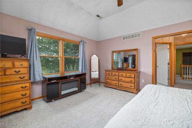 5528 Robert Court, North Ridgeville, OH 44039