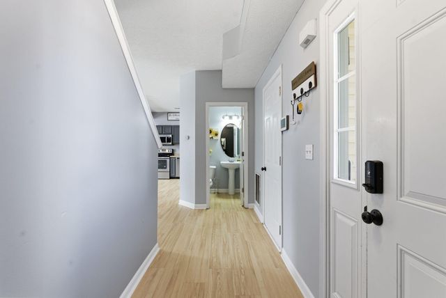 728 Burgess Avenue, Lexington, KY 40511