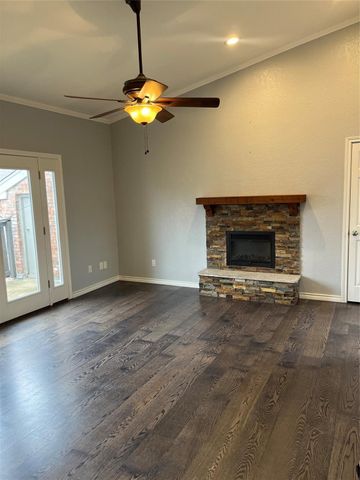 411 Pebble Way 247, Arlington, TX 76006