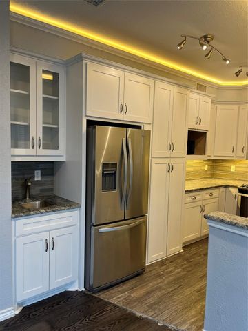 411 Pebble Way 247, Arlington, TX 76006