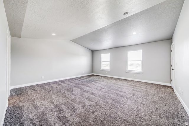 8052 N ROCK CREEK COVE LN, Eagle Mountain, UT 84005