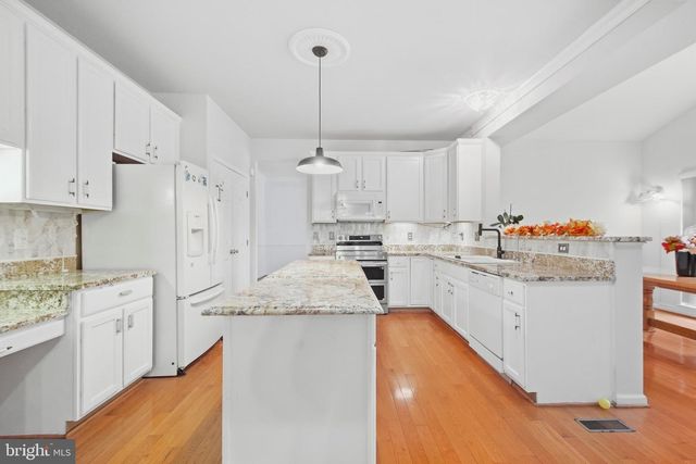 6671 CLARKES MEADOW DR, Bealeton, VA 22712